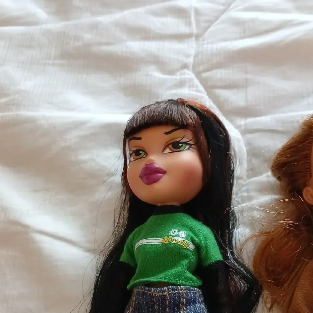 Vintage Bratz Dolls with Stylish Outfits